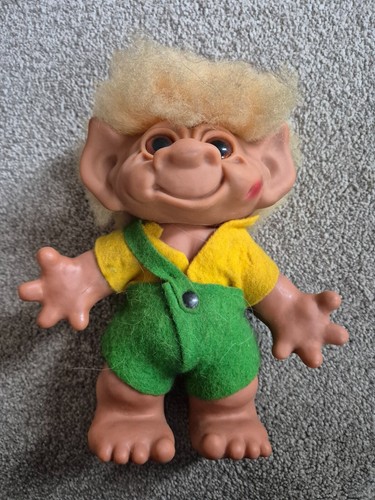Grand vintage 1960 dam troll - vintage,