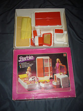 Poupée Barbie 2150 mobilier chambre à coucher + acc bébé Mattel Jouet ancien 77