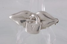 STERLING SILVER LIPS W/ LOCK