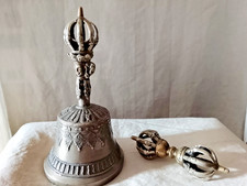 Cloche tibétaine en bronze du Bouthan (avec son Vajra)