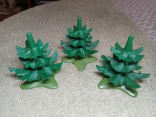 Forêt Parc Montagne PLAYMOBIL - Trois petits sapins sur socles verts