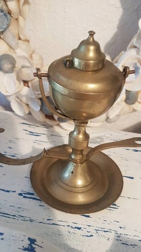 Ancienne lampe huile de - a,