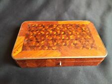 Petit boîte à jeux? en