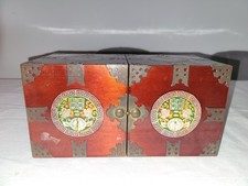 Boite à bijoux en bois laqué