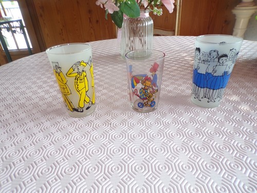 Trois verres orangeade - verres,