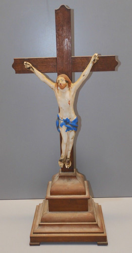 Superbe christ porcelaine - -superbe, en