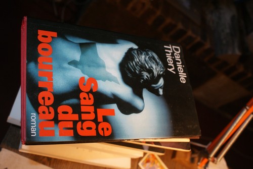 Livre roman policier - , thriller