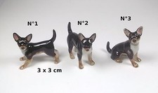 chien miniature en porcelaine,décoration,  maison de poupée,vitrine ,hond  **A2