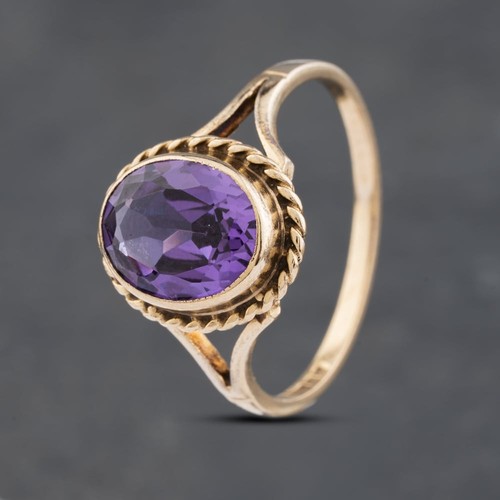 Bague habillée saphir