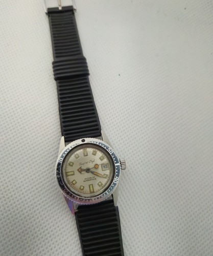 Rare montre plongeuse femme - rare,