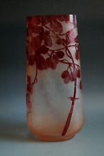 ANCIEN VASE EN VERRE GRAVÉ À