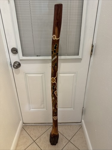 Didgeridoo traditional wind - a,