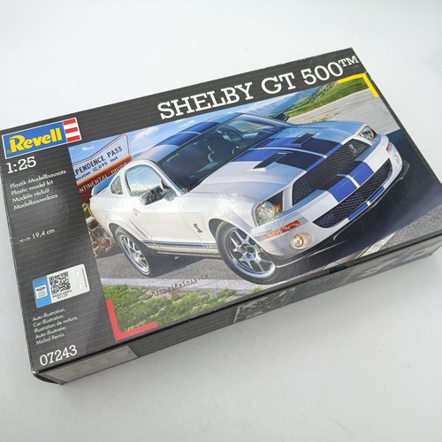 Maquette voiture revell - 1/24,