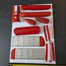 lot de pièces  d'AVION