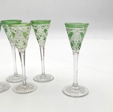 1 verre à liqueurs en cristal