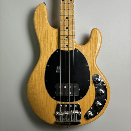 Music man stingray with gig - music,