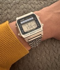 Montre vintage collector casio DW-2000 solaire  module 242