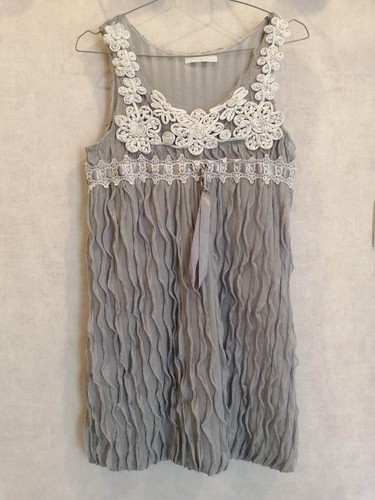 Robe tunique grise dentelle