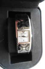 Montre femme Emporio Armani style Art Deco argent et noir cadran nacre blanc