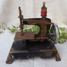 ANCIENNE PETITE MACHINE À COUDRE POUR ENFANTS BABY