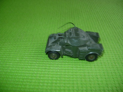 Dinky toys 814 aml panhard - dinky,