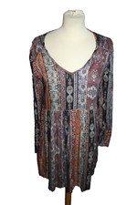 ROBE COURTE FEMME °°°  BERSHKA °°°  TAILLE S . HIPPIE/BOHEME