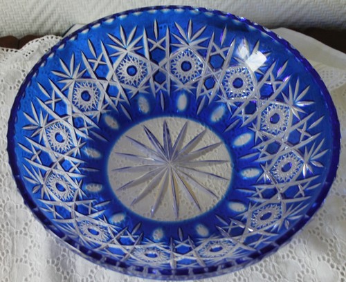 Plat cristal couleur bleu - en,