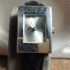 Montre  femme quartz  pile incluse bracelet neuf