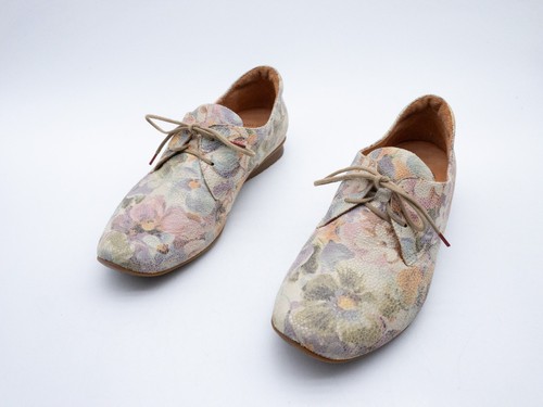 Think chaussures lacets - think!, À