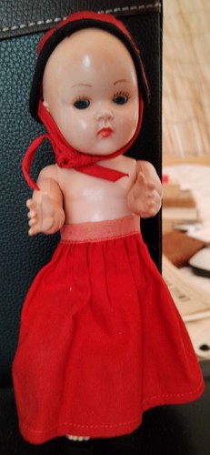 Petite poupee miss - miss,