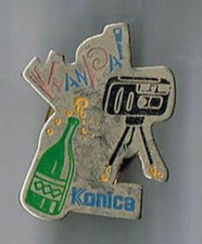 Pin's Kanpa Konica avec attache.