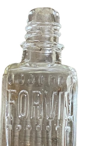 Old bottle perfun eau de - of,