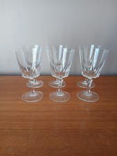 6 verres à vin A Eau en