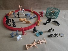 (10) figurines publlicitaires