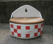 Ancien Boite porte Allumettes murale en Porcelaine Type Lustucru damier rouge
