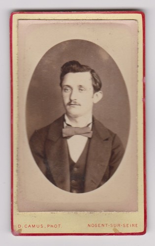 Moustache élégante photo - Élégante,