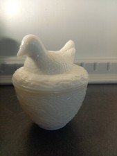 BONBONNIERE EN OPALINE DE