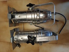 Spot projecteur de cinema D.T.S