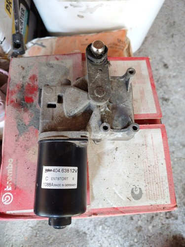Moteur essuie glace avant - moteur,
