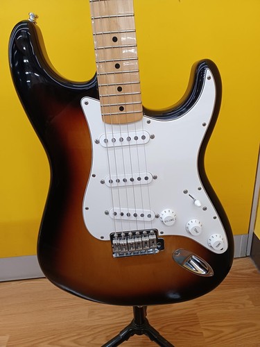 Fender mexico classic - [fender,