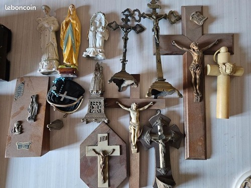 Lot anciens objets religieux - lot,
