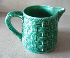 Digoin Sarregumines ancien pichet en faience verte