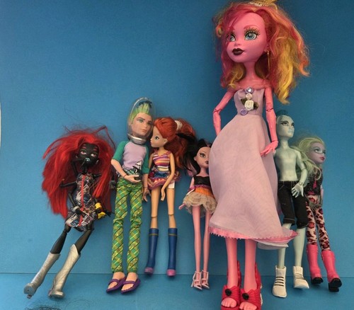 Lot poupées monster high - poupées,
