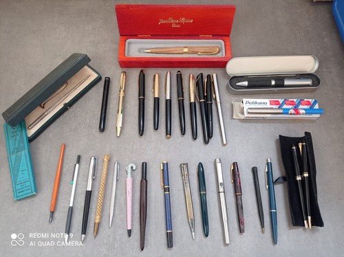 Lot stylos plume - &, à