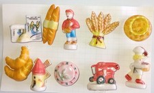 serie de 10 feves boutons petit mitron 1997