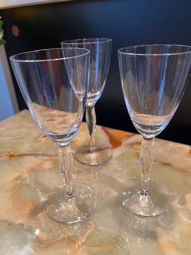 Lot verres vin - vin, cristal