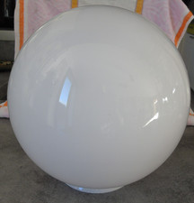 ancien globe opaline blanche 25 cm luminaire vintage école industrie loft