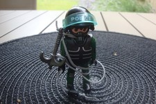 AB163/ PLAYMOBIL FIGURINE POLICIER UNITE SPECIALE REF 4693