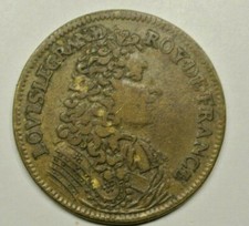 LOUIS XIV superbe jeton buste habits militaire ( repos suit la victoire )