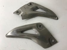 UNE PAIRE PROTEGES TALON DE